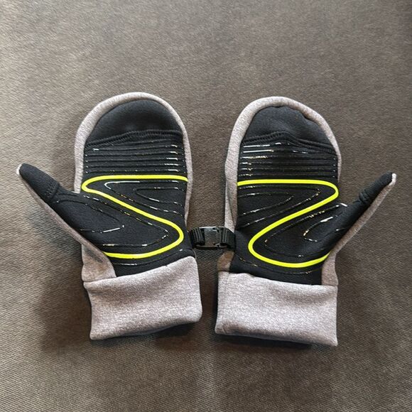 HEAD Kids Gray Touchscreen Mittens 
Size XS (2-4) - Picture 6 of 6